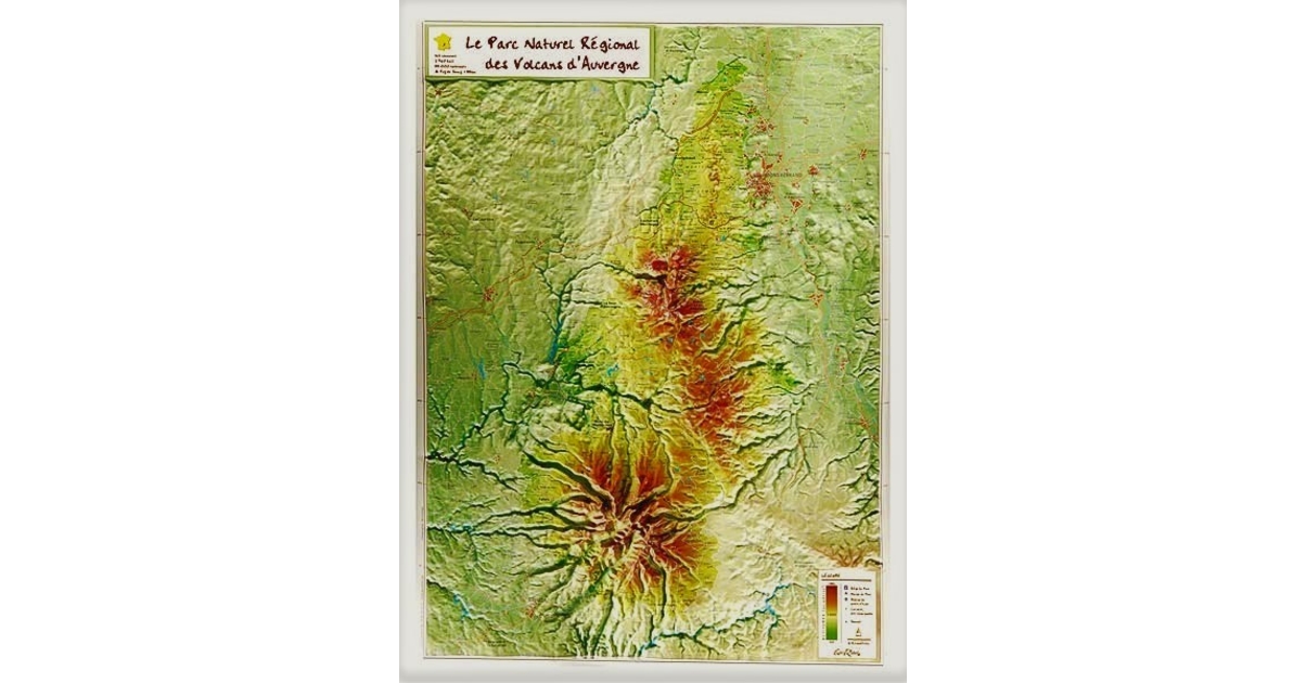 Carte en relief des volcans d'Auvergne GeoRelief — free download